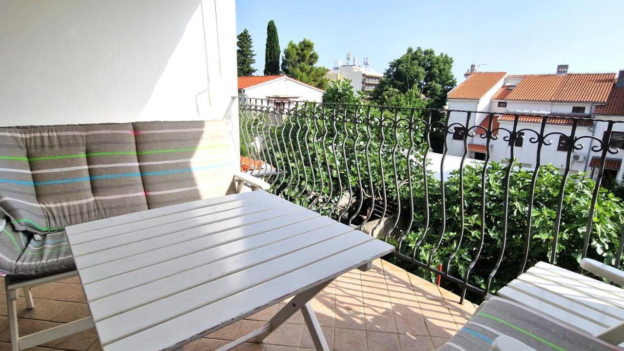 Apartment Damijan Krk Town Exterior photo